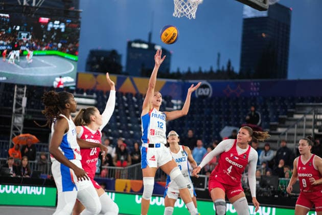 June 5, 2026, Warsaw, Masovian Voivodeship, Poland: France s HORTENSE LIMOUZIN (3), LAETITIA GUAPO (12), MARIE MILAPIE (13) and Czechia s LUCIE SVATONOVA (4), KAROLINA SOTOLOVA (9), MONIKA FUCIKOVA (24) in action during a FIBA 3x3 Basketball World Cup women s last 16 game between France and Czechia in Warsaw, Poland. Basketball 2026: FIBA 3x3 World Cup Women s Last 16: France 10:9 Czechia  - ZUMAk204 20260605_zip_k204_075 Copyright: xRomanxKozielx