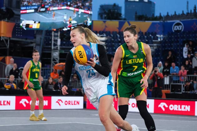 June 5, 2026, Warsaw, Masovian Voivodeship, Poland: Azerbaijan s ALEXANDRA MOLLENHAUER (24) and Lithuania s GIEDRE LABUCKIENE (7) KAMILE NACICKAITE-VAN DER HORST (6) in action during a FIBA 3x3 Basketball World Cup women s last 16 game between Azerbaijan and Lithuania in Warsaw, Poland. Basketball 2026: FIBA 3x3 World Cup Women s Last 16: Azerbaijan 14:12 Lithuania  - ZUMAk204 20260605_zip_k204_093 Copyright: xRomanxKozielx
