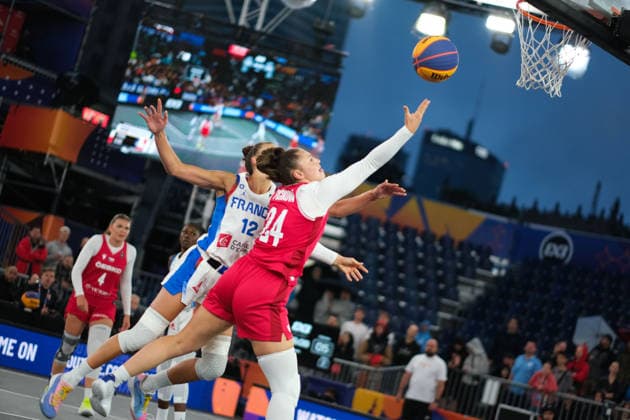 June 5, 2026, Warsaw, Masovian Voivodeship, Poland: France s LAETITIA GUAPO (12) and Czechia s MONIKA FUCIKOVA (24) in action during a FIBA 3x3 Basketball World Cup women s last 16 game between France and Czechia in Warsaw, Poland. Warsaw Poland - ZUMAk204 20260605_zip_k204_074 Copyright: xRomanxKozielx
