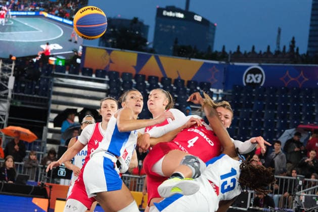 June 5, 2026, Warsaw, Masovian Voivodeship, Poland: France s HORTENSE LIMOUZIN (3), LAETITIA GUAPO (12), MARIE MILAPIE (13) and Czechia s LUCIE SVATONOVA (4), KATERINA GALICKOVA (3), MONIKA FUCIKOVA (24) in action during a FIBA 3x3 Basketball World Cup women s last 16 game between France and Czechia in Warsaw, Poland. Basketball 2026: FIBA 3x3 World Cup Women s Last 16: France 10:9 Czechia  - ZUMAk204 20260605_zip_k204_107 Copyright: xRomanxKozielx
