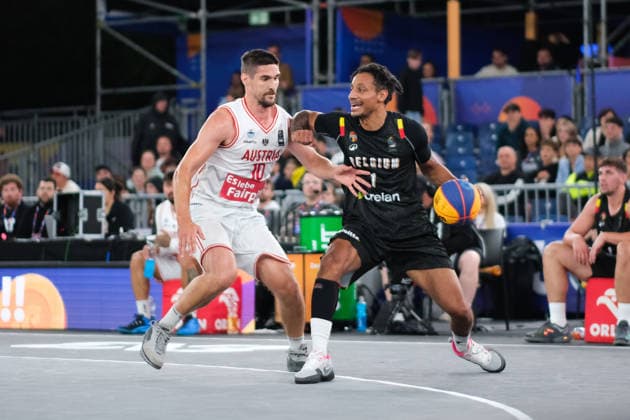 June 5, 2026, Warsaw, Masovian Voivodeship, Poland: Austria s TONI BLAZAN (10) and Belgium s DENNIS DONKOR (1) in action during a FIBA 3x3 Basketball World Cup men s last 16 game between Austria and Belgium in Warsaw, Poland. Warsaw Poland - ZUMAk204 20260605_zip_k204_077 Copyright: xRomanxKozielx