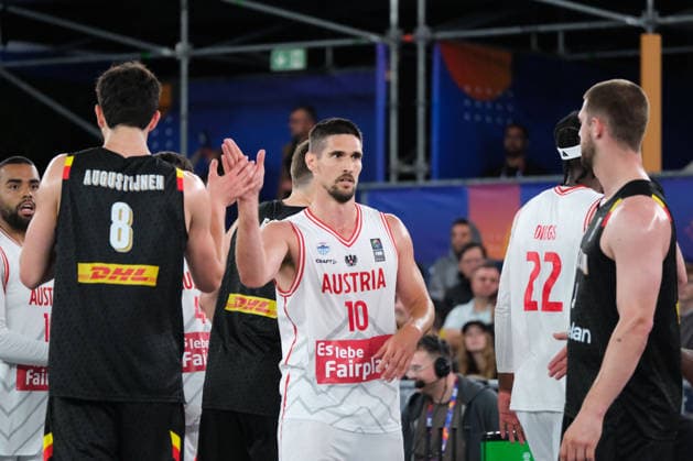 June 5, 2026, Warsaw, Masovian Voivodeship, Poland: Austria s TONI BLAZAN (10) high fives Belgium s CASPAR AUGUSTIJNEN (8) at the end of a FIBA 3x3 Basketball World Cup men s last 16 game between Austria and Belgium in Warsaw, Poland. Basketball 2026: FIBA 3x3 World Cup Men s Last 16: Austria 21:13 Belgium  - ZUMAk204 20260605_zip_k204_120 Copyright: xRomanxKozielx