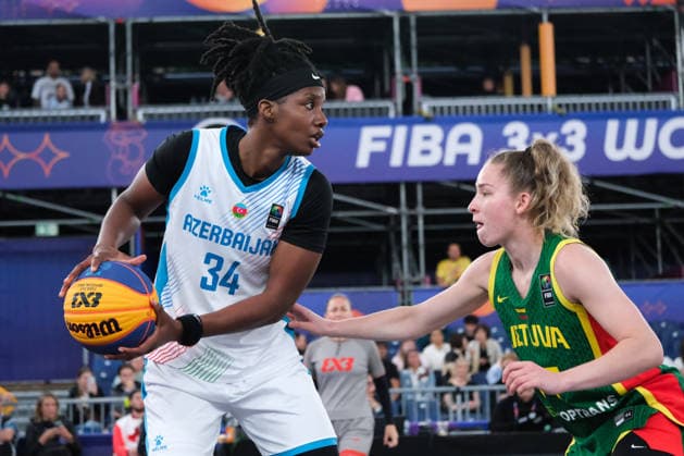 June 5, 2026, Warsaw, Masovian Voivodeship, Poland: Azerbaijan s BRIANNA FRASER (34) and Lithuania s JUSTINA MIKNAITE (77) in action during a FIBA 3x3 Basketball World Cup women s last 16 game between Azerbaijan and Lithuania in Warsaw, Poland. Warsaw Poland - ZUMAk204 20260605_zip_k204_084 Copyright: xRomanxKozielx