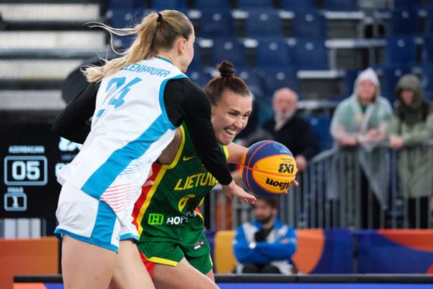June 5, 2026, Warsaw, Masovian Voivodeship, Poland: Azerbaijan s ALEXANDRA MOLLENHAUER (24) and Lithuania s KAMILE NACICKAITE-VAN DER HORST (6) in action during a FIBA 3x3 Basketball World Cup women s last 16 game between Azerbaijan and Lithuania in Warsaw, Poland. Warsaw Poland - ZUMAk204 20260605_zip_k204_085 Copyright: xRomanxKozielx