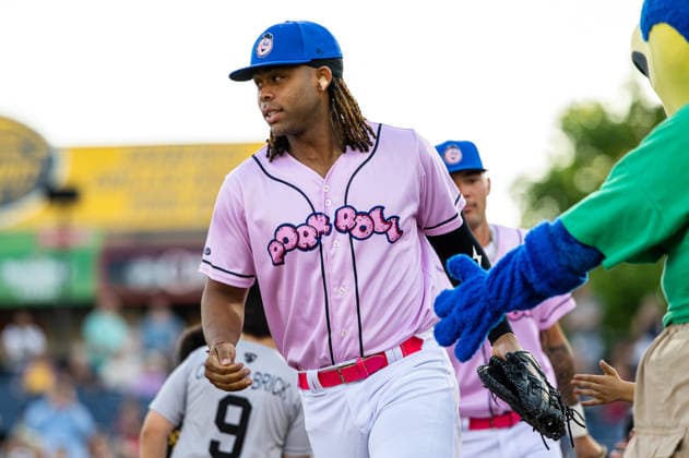 Williamsport Crosscutters v Trenton Thunder - MLB, Baseball Herren, USA Draft League Baseball Carsten Sabathia III of the Trenton Thunder enters the field before an MLB Draft League baseball game at Trenton Thunder Ballpark in Trenton, United States, on June 5, 2026. Trenton United States  Copyright: xDanxSquicciarinix originalFilename:squicciarini-williams260605_npcSs.jpg