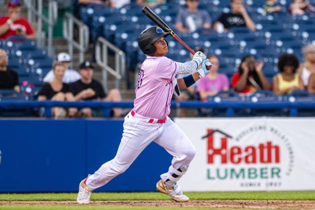 Williamsport Crosscutters v Trenton Thunder - MLB, Baseball Herren, USA Draft League Baseball Joek Rivera of the Trenton Thunder hits the ball during an MLB Draft League baseball game at Trenton Thunder Ballpark in Trenton, United States, on June 5, 2026. Trenton United States  Copyright: xDanxSquicciarinix originalFilename:squicciarini-williams260605_npC9z.jpg