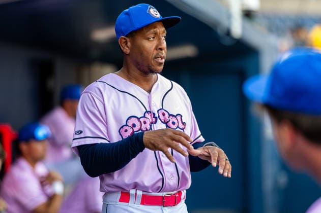 Williamsport Crosscutters v Trenton Thunder - MLB, Baseball Herren, USA Draft League Baseball The Trenton Thunder hitting coach Josh Johnson reacts before an MLB Draft League baseball game at Trenton Thunder Ballpark in Trenton, United States, on June 5, 2026. Trenton United States  Copyright: xDanxSquicciarinix originalFilename:squicciarini-williams260605_np5Yq.jpg