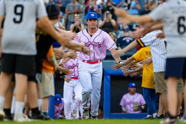 Williamsport Crosscutters v Trenton Thunder - MLB, Baseball Herren, USA Draft League Baseball Alex Kranzler of the Trenton Thunder enters the field before an MLB Draft League baseball game at Trenton Thunder Ballpark in Trenton, United States, on June 5, 2026. Trenton United States  Copyright: xDanxSquicciarinix originalFilename:squicciarini-williams260605_nphuK.jpg