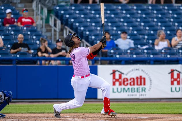 Williamsport Crosscutters v Trenton Thunder - MLB, Baseball Herren, USA Draft League Baseball Carsten Sabathia III of the Trenton Thunder hits the ball during an MLB Draft League baseball game at Trenton Thunder Ballpark in Trenton, United States, on June 5, 2026. Trenton United States  Copyright: xDanxSquicciarinix originalFilename:squicciarini-williams260605_npx1c.jpg