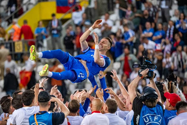 Slovakia v Montenegro - International Friendly, Länderspiel, Nationalmannschaft Match Peter Pekarik of Slovakia celebrates his career after the international friendly match between Slovakia and Montenegro at Kosicka Futbalova Arena in Kosice, Slovakia, on June 5, 2026. Kosice Slovakia  Copyright: xMatejxSaganx originalFilename:sagan-slovakia260605_npQG0.jpg