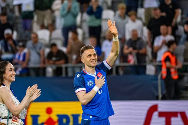 Slovakia v Montenegro - International Friendly, Länderspiel, Nationalmannschaft Match Peter Pekarik of Slovakia celebrates his career after the international friendly match between Slovakia and Montenegro at Kosicka Futbalova Arena in Kosice, Slovakia, on June 5, 2026. Kosice Slovakia  Copyright: xMatejxSaganx originalFilename:sagan-slovakia260605_npMdJ.jpg