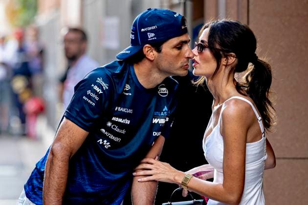 MONACO - Formula 1 driver Carlos Sainz of Atlassian Williams F1 Team gives his wife a kiss during the Formula 1 Monaco Grand Prix at the Monaco Street Circuit on June 6, 2026 in Monaco, Monaco. (Photo by DeFodi Images) -