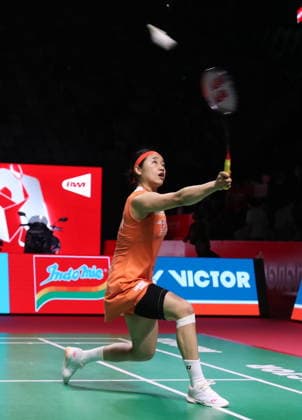 (260606) -- JAKARTA, June 6, 2026 -- An Se Young hits a return during the women s singles semifinal match between An Se Young of South Korea and Chen Yufei of China at the Indonesia Open 2026 badminton tournament in Jakarta, Indonesia, on June 6, 2026. ) (SP)INDONESIA-JAKARTA-BADMINTON-INDONESIA OPEN-WOMEN S SEMIFINALS CenxYunpeng 