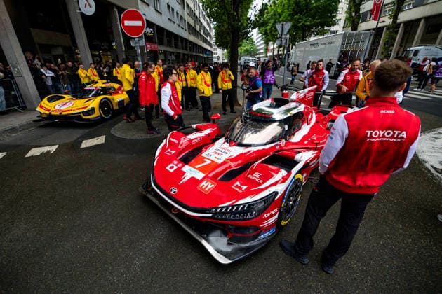 24 HEURES DU MANS 2026 - PESAGE 07 CONWAY Mike (gbr), KOBAYASHI Kamui (jpn), DE VRIES Nyck (nld), Toyota Racing, Toyota TR010 Hybrid 07, Hypercar, ambiance during Le Pesage of the 24 Hours of Le Mans 2026, 3rd round of the 2026 FIA World Endurance Championship, from June 5 to 6, 2026 on the Place de la RÃ publique in Le Mans, France - Le MansFrance Copyright: xJULIENxDELFOSSEx