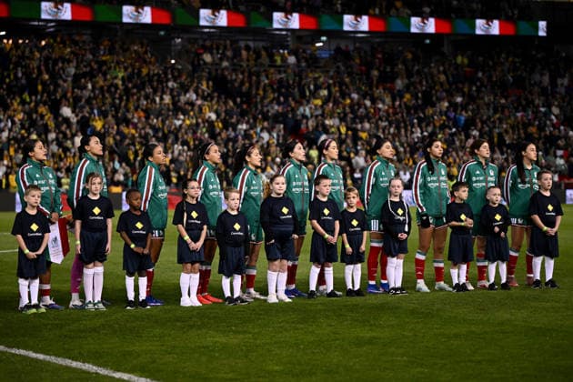 SOCCER MATILDAS MEXICO, Mexico stand for the national anthem ahead of the International Friendly, Länderspiel, Nationalmannschaft match between Australia and Mexico at McDonald Jones Stadium in Newcastle, Saturday, June 6, 2026. ( NO ARCHIVING, EDITORIAL USE ONLY NEWCASTLE NEW SOUTH WALES AUSTRALIA  Copyright: xDANxHIMBRECHTSx 20260606128926104663