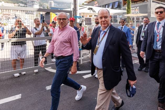 Fuerst Albert II von Monaco mit Stefano Domenicali , Grosser Preis von Monaco, Motorsport, Formel 1, Saison 2026, 06.06.2026 Grosser Preis von Monaco, Motorsport, Formel 1, Saison 2026, 06.06.2026 Copyright: xEibner-Pressefoto AlexanderxNeisx EP_ANS