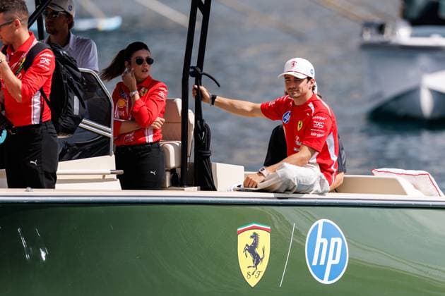 Charles Leclerc (Scuderia Ferrari HP, 16) kommt mit dem Boot zur Strecke, Grosser Preis von Monaco, Motorsport, Formel 1, Saison 2026, 06.06.2026 Grosser Preis von Monaco, Motorsport, Formel 1, Saison 2026, 06.06.2026 Copyright: xEibner-Pressefoto AlexanderxNeisx EP_ANS