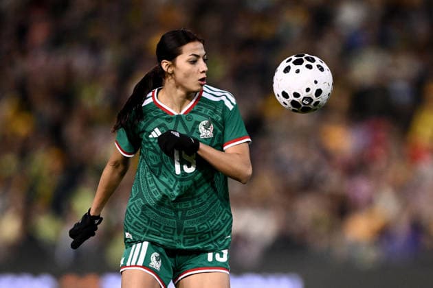 SOCCER MATILDAS MEXICO, Angelique Montserrat Saldivar Pavon of Mexico controls the ball during the International Friendly, Länderspiel, Nationalmannschaft match between Australia and Mexico at McDonald Jones Stadium in Newcastle, Saturday, June 6, 2026. ( NO ARCHIVING, EDITORIAL USE ONLY NEWCASTLE NEW SOUTH WALES AUSTRALIA  Copyright: xDANxHIMBRECHTSx 20260606129279298265