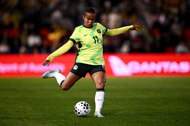 SOCCER MATILDAS MEXICO, Mary Fowler of Australia controls the ball during the International Friendly, Länderspiel, Nationalmannschaft match between Australia and Mexico at McDonald Jones Stadium in Newcastle, Saturday, June 6, 2026. ( NO ARCHIVING, EDITORIAL USE ONLY NEWCASTLE NEW SOUTH WALES AUSTRALIA  Copyright: xDANxHIMBRECHTSx 20260606188451491352
