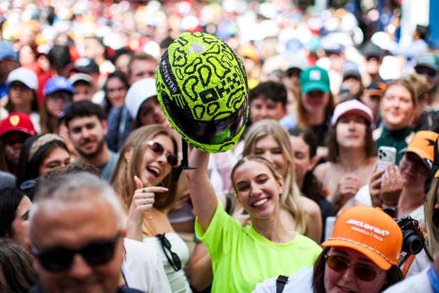 F1 - MONACO GRAND PRIX 2026 NORRIS Lando (gbr), McLaren F1 Team MCL40, helmet, casque, spectators, fans during the Formula 1 Grand Prix de Canada 2026, 6th round of the 2026 Formula One World Championship, WM, Weltmeisterschaft from June 5 to 7, 2026 on the Circuit de Monaco, in Monte-Carlo, Monaco - Monte-CarloMonaco Copyright: xXavixBonillax