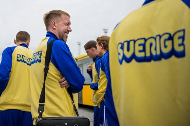 260606 Head coach Graham Potter of the Swedish national football team ahead of boarding a flight bound for Dallas Fort Worth International Airport and the FIFA World Cup, WM, Weltmeisterschaft, Fussball 2026, on June 6, 2026 at Arlanda Airport in Stockholm. Photo: Joel Marklund BILDBYRAN kod JM JM0823 bbeng fotboll football soccer fotball vm fotbolls-vm fotball-vm fotbolls-vm 2026 fifa world cup 2026 resa travel sverige sweden sverige a avresa Copyright: JOELxMARKLUND BB260606JM014