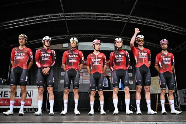 Heistse Pijl 2026 Cycling Race HEIST-OP-DEN-BERG, BELGIUM - JUNE 06 : Lotto Intermarche riders during the 55th edition of Heistse Pijl an UCI Class 1.1 one day cycling road race for Men Elite of km with start in Vosselaar and finish in Heist-op-den-Berg on June 6, 2026 in Heist-op-den-Berg, Belgium, 06 06 2026 Heist-op-den-Berg Belgium  Copyright: xRex