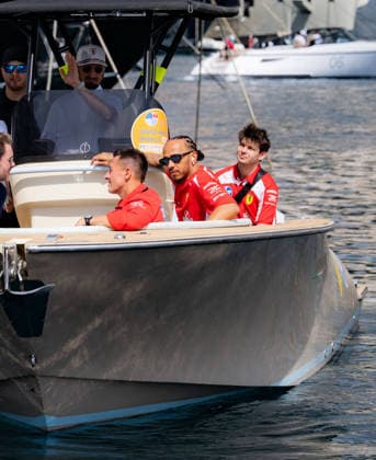 F1 Louis Vuitton Grand Prix de Monaco - Lewis Hamilton LEWIS HAMILTON (GBR) of Scuderia Ferrari HP arriving on a boat on Saturday during the 2026 Formula 1 Louis Vuitton Monaco Grand Prix at the Monaco Street Circuit on June 6, 2026. Photo by Antoine Lapeyre Reveries Agency via ABACAPRESS.COM Monaco Monaco  Copyright: xAntoinexLapeyre ReveriesxAgency ABACAx