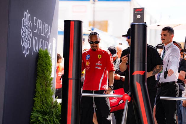 F1 Louis Vuitton Grand Prix de Monaco - Lewis Hamilton LEWIS HAMILTON (GBR) of Scuderia Ferrari HP arriving in the paddock on Saturday during the 2026 Formula 1 Louis Vuitton Monaco Grand Prix at the Monaco Street Circuit on June 6, 2026. Photo by Antoine Lapeyre Reveries Agency via ABACAPRESS.COM Monaco Monaco  Copyright: xAntoinexLapeyre ReveriesxAgency ABACAx