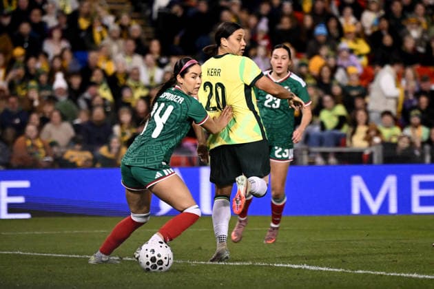 SOCCER MATILDAS MEXICO, Sam Kerr of Australia flicks the ball baehind her towards goal during the International Friendly, Länderspiel, Nationalmannschaft match between Australia and Mexico at McDonald Jones Stadium in Newcastle, Saturday, June 6, 2026. ( NO ARCHIVING, EDITORIAL USE ONLY NEWCASTLE NEW SOUTH WALES AUSTRALIA  Copyright: xDANxHIMBRECHTSx 20260606167750651280