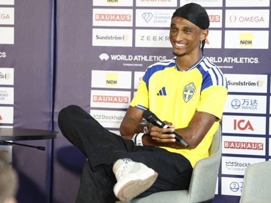 STOCKHOLM, SVERIGE 20260606 Alison dos Santos under en pressträff pa Scandic Continental inför söndagens Diamond League-gala (Bauhaus-galan). STOCKHOLM SVERIGE x60160x