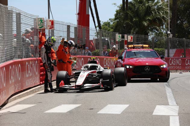 06.06.2026, Circuit de Monaco, Monte Carlo, Formel 1 Louis Vuitton Grand Prix Monaco 2026 ,im Bild Unfall von Oliver Bearman (GBR), TGR Haas F1 Team (Photo by Alessandro Martellotta Hasan Bratic DeFodi Images) -