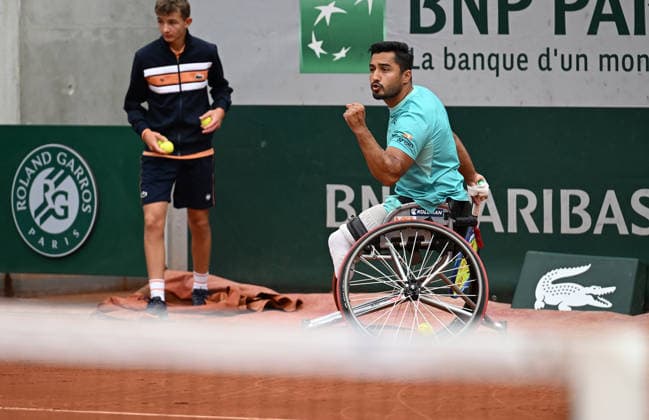 2026 French Open (Roland-Garros) PARIS, FRANCE - JUNE 06: Ahmet Kaplan of Turkiye in action against Niels Vink (not seen) of the Netherlands during the Quad Wheelchair Singles Final the 2026 French Open at Roland Garros on June 06, 2026 in Paris, France. Burak Akbulut Anadolu Paris France. Editorial use only. Please get in touch for any other usage.  Copyright: x2026xAnadoluxBurakxAkbulutx