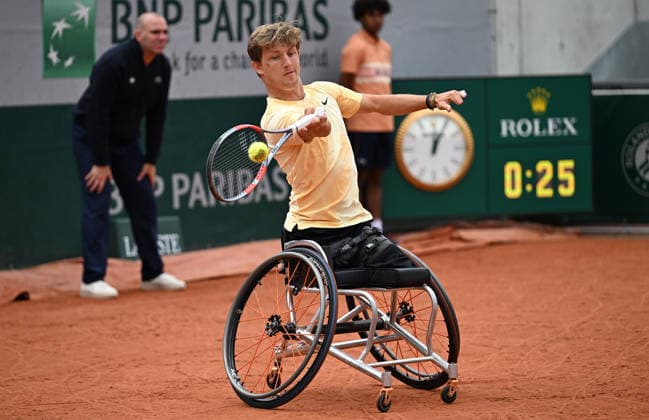 2026 French Open (Roland-Garros) PARIS, FRANCE - JUNE 06: Ahmet Kaplan (not seen) of Turkiye in action against Niels Vink of the Netherlands during the Quad Wheelchair Singles Final the 2026 French Open at Roland Garros on June 06, 2026 in Paris, France. Burak Akbulut Anadolu Paris France. Editorial use only. Please get in touch for any other usage.  Copyright: x2026xAnadoluxBurakxAkbulutx