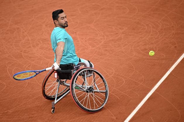 2026 French Open (Roland-Garros) PARIS, FRANCE - JUNE 06: Ahmet Kaplan of Turkiye in action against Niels Vink (not seen) of the Netherlands during the Quad Wheelchair Singles Final the 2026 French Open at Roland Garros on June 06, 2026 in Paris, France. Burak Akbulut Anadolu Paris France. Editorial use only. Please get in touch for any other usage.  Copyright: x2026xAnadoluxBurakxAkbulutx