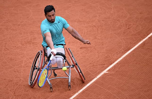 2026 French Open (Roland-Garros) PARIS, FRANCE - JUNE 06: Ahmet Kaplan of Turkiye in action against Niels Vink (not seen) of the Netherlands during the Quad Wheelchair Singles Final the 2026 French Open at Roland Garros on June 06, 2026 in Paris, France. Burak Akbulut Anadolu Paris France. Editorial use only. Please get in touch for any other usage.  Copyright: x2026xAnadoluxBurakxAkbulutx