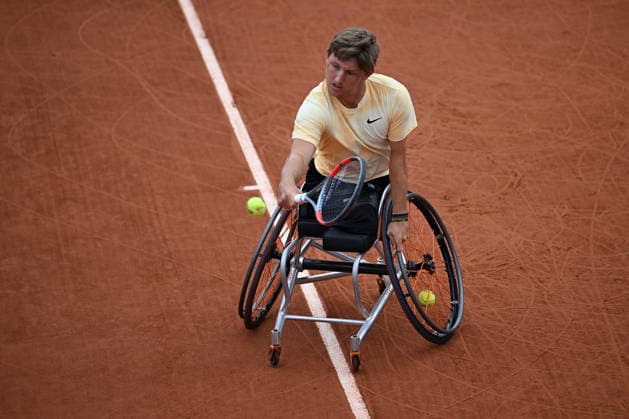 2026 French Open (Roland-Garros) PARIS, FRANCE - JUNE 06: Ahmet Kaplan (not seen) of Turkiye in action against Niels Vink of the Netherlands during the Quad Wheelchair Singles Final the 2026 French Open at Roland Garros on June 06, 2026 in Paris, France. Burak Akbulut Anadolu Paris France. Editorial use only. Please get in touch for any other usage.  Copyright: x2026xAnadoluxBurakxAkbulutx