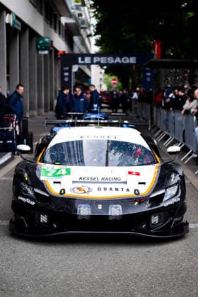 24 HEURES DU MANS 2026 - PESAGE 74 MARSCHALL Dennis (ger), PATRESE Lorenzo (ita), BLATTNER Dustin (usa), Kessel Racing, Ferrari 296 LMGT3 Evo 74, LM GT3, during Le Pesage of the 24 Hours of Le Mans 2026, 3rd round of the 2026 FIA World Endurance Championship, from June 5 to 6, 2026 on the Place de la RÃ publique in Le Mans, France - Le MansFrance Copyright: xFabrizioxBoldonix