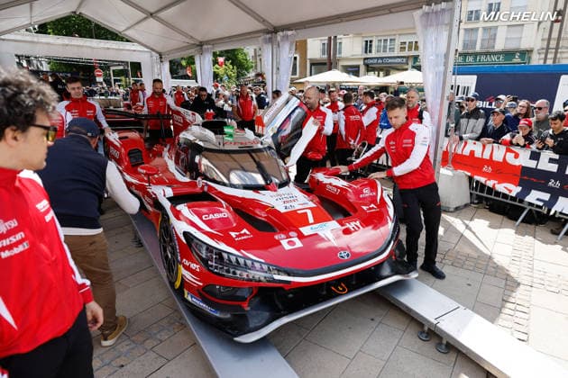 24 HEURES DU MANS 2026 - PESAGE 07 CONWAY Mike (gbr), KOBAYASHI Kamui (jpn), DE VRIES Nyck (nld), Toyota Racing, Toyota TR010 Hybrid 07, Hypercar, during Le Pesage of the 24 Hours of Le Mans 2026, 3rd round of the 2026 FIA World Endurance Championship, from June 5 to 6, 2026 on the Place de la RÃ publique in Le Mans, France - Le MansFrance Copyright: xFREDERICxLExFLOCxHx