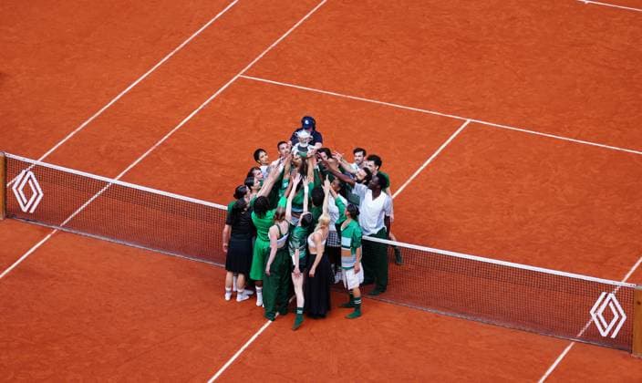 Contemporary dance for the arrival of the trophy ahead of the Ladies Final between Mirra Andreeva and Maja Chwalinska French Open Tennis, Day Fourteen, Tennis, Roland Garros, Paris, France - 06 Jun 2026Paris Roland Garros France EDITORIAL USE ONLY No use with unauthorised audio, video, data, fixture lists, club league logos or live services. Online in-match use limited to 120 images, no video emulation. No use in betting, games or single club league player publications. Copyright: xJavierxGarcia Shutterstockx 16906570a