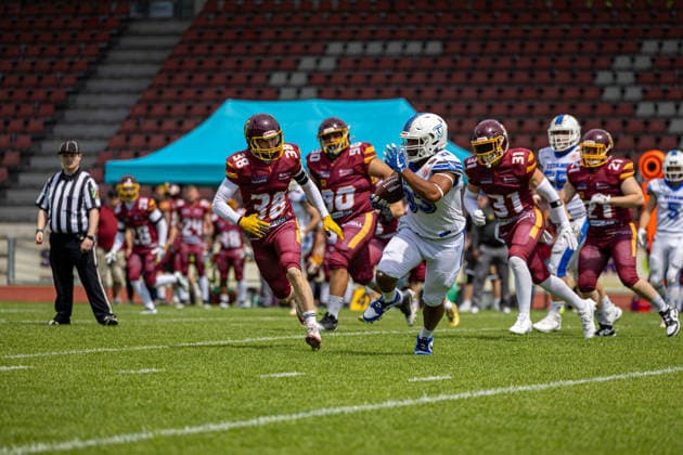 American Football, Kassel, Kassel Titans vs. AFC Rüsselsheim Crusaders, Auestadion Kassel; 06.06.2026 American Football, Kassel, Germany - 06.06.2026: Spiel der Kassel Titans vs. AFC Rüsselsheim Crusaders, Auestadion Kassel Copyright: xBEAUTIFULxSPORTS Freudensteinx