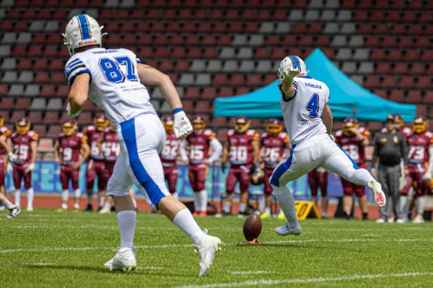 American Football, Kassel, Kassel Titans vs. AFC Rüsselsheim Crusaders, Auestadion Kassel; 06.06.2026 American Football, Kassel, Germany - 06.06.2026: Spiel der Kassel Titans vs. AFC Rüsselsheim Crusaders, Auestadion Kassel Copyright: xBEAUTIFULxSPORTS Freudensteinx