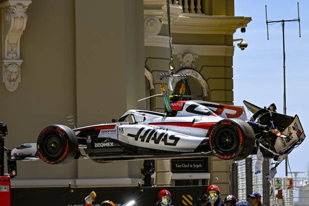 MONTE-CARLO, MONACO - JUNE 06: TGR Haas F1 Team F1 VF-26 of Oliver Bearman of Great Britain is removed after coliding with barrier in the (87) practice ahead of the F1 Grand Prix of Monaco at Circuit de Monaco on June 06, 2026 in Monte-Carlo, Monaco. (Photo by Richard Callis Paddocker-SPP)  Copyright: xRichardxCallis Paddocker-SPPx Sportspressphoto_SPR161855