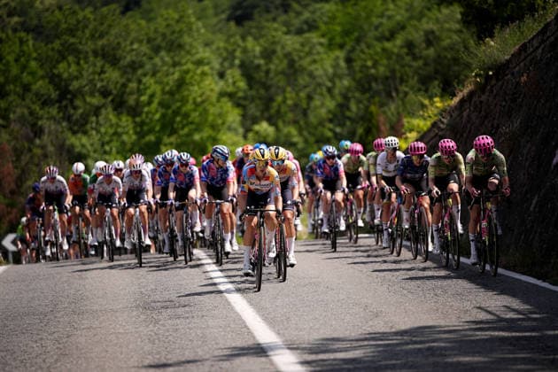 The pack rides cycles during Stage 8 of the Giro d™Italia Women, from Rivoli to Sestriere, Italy, Saturday, June 6, 2026  Copyright: xMarcoxAlpozzi LaPressex