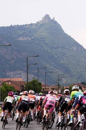 The pack rides cycles during Stage 8 of the Giro d™Italia Women, from Rivoli to Sestriere, Italy, Saturday, June 6, 2026  Copyright: xMarcoxAlpozzi LaPressex