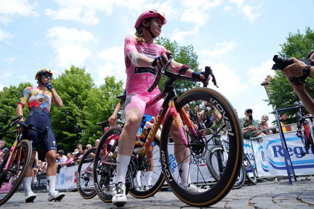 The pink jersey Netherlands™s Anna van der Breggen of Team SD Worx - Protime™s during Stage 8 of the Giro d™Italia Women, from Rivoli to Sestriere, Italy, Saturday, June 6, 2026  Copyright: xDavidexSpada LaPressex