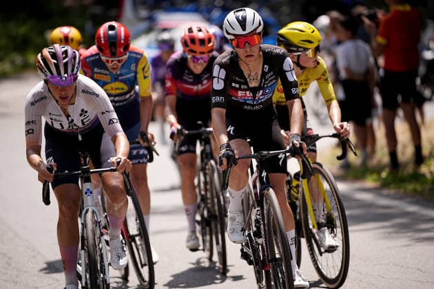 Italy™s Silvia Persico of UAE Team ADQ™s and France™s CÃ lia Gery of FDJ United - Suez™s during Stage 8 of the Giro d™Italia Women, from Rivoli to Sestriere, Italy, Saturday, June 6, 2026  Copyright: xMarcoxAlpozzi LaPressex