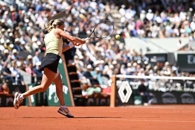 2026 French Open (Roland-Garros) - Women s singles final PARIS, FRANCE - JUNE 06: Maja Chwalinska of Poland in action against Mirra Andreeva (not seen) during the women s final singles match on day 14 of the French Open tennis tournament on Court Philippe-Chatrier at the Roland-Garros Complex in Paris, France on June 6, 2026. Burak Akbulut Anadolu Paris France. Editorial use only. Please get in touch for any other usage.  Copyright: x2026xAnadoluxBurakxAkbulutx
