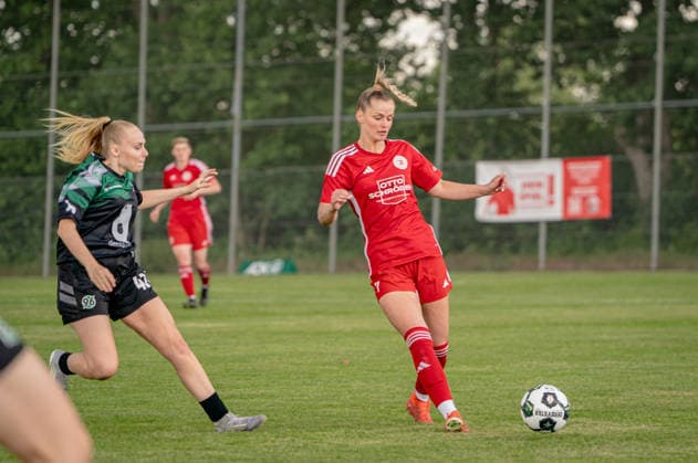 Fußball I Frauen I Saison 2025-2026 I Niedersachsen-Pokal I Finale I FC Jesteburg-Bendestorf - Hannover 96 I 06.06.2026 Barsinghausen August-Wenzel-Stadion Deutschland Copyright: xLobeca JonasxBoningx