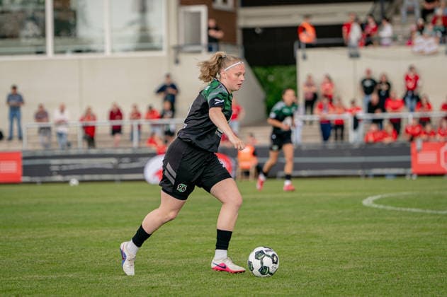 Fußball I Frauen I Saison 2025-2026 I Niedersachsen-Pokal I Finale I FC Jesteburg-Bendestorf - Hannover 96 I 06.06.2026 Barsinghausen August-Wenzel-Stadion Deutschland Copyright: xLobeca JonasxBoningx
