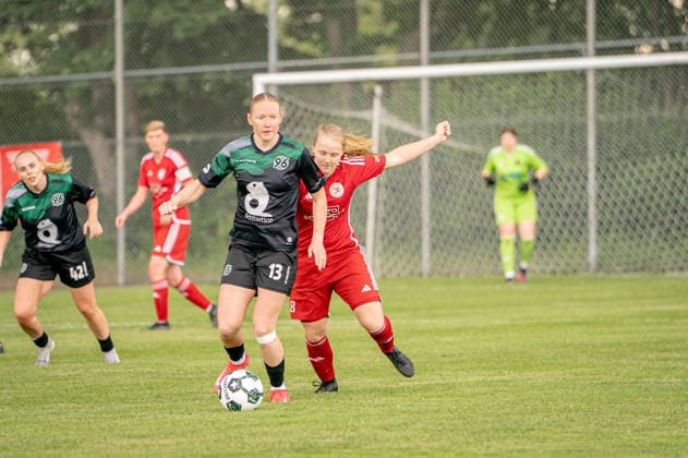 Fußball I Frauen I Saison 2025-2026 I Niedersachsen-Pokal I Finale I FC Jesteburg-Bendestorf - Hannover 96 I 06.06.2026 Barsinghausen August-Wenzel-Stadion Deutschland Copyright: xLobeca JonasxBoningx